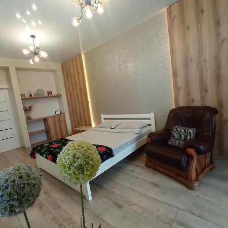 Lux Apartment & Центр,Жк Театральний Rivne Eksteriør billede