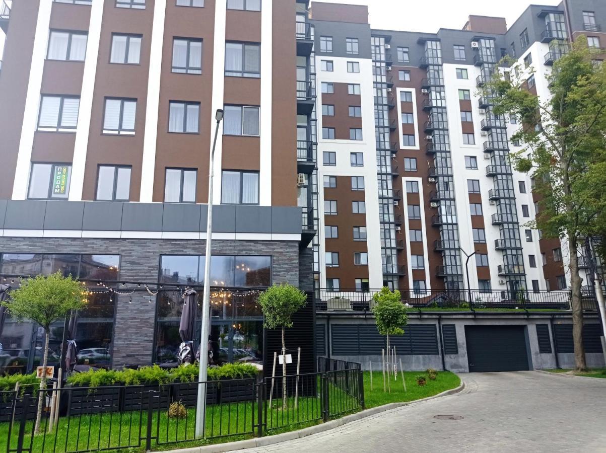 Lux Apartment & Центр,Жк Театральний Rivne Eksteriør billede