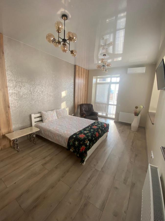 Lux Apartment & Центр,Жк Театральний Rivne Eksteriør billede