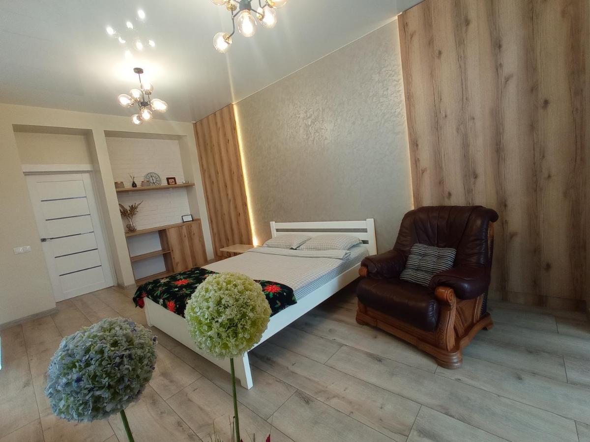 Lux Apartment & Центр,Жк Театральний Rivne Eksteriør billede