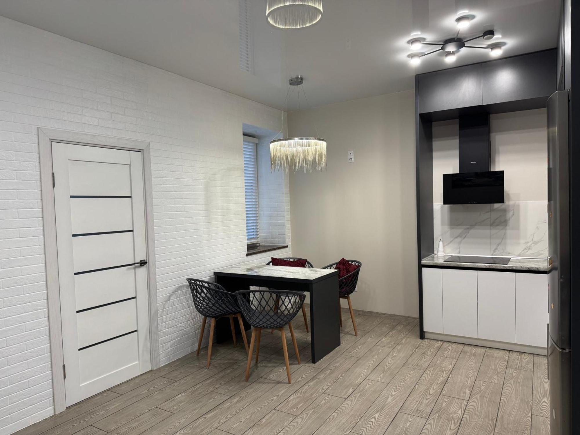 Lux Apartment & Центр,Жк Театральний Rivne Eksteriør billede