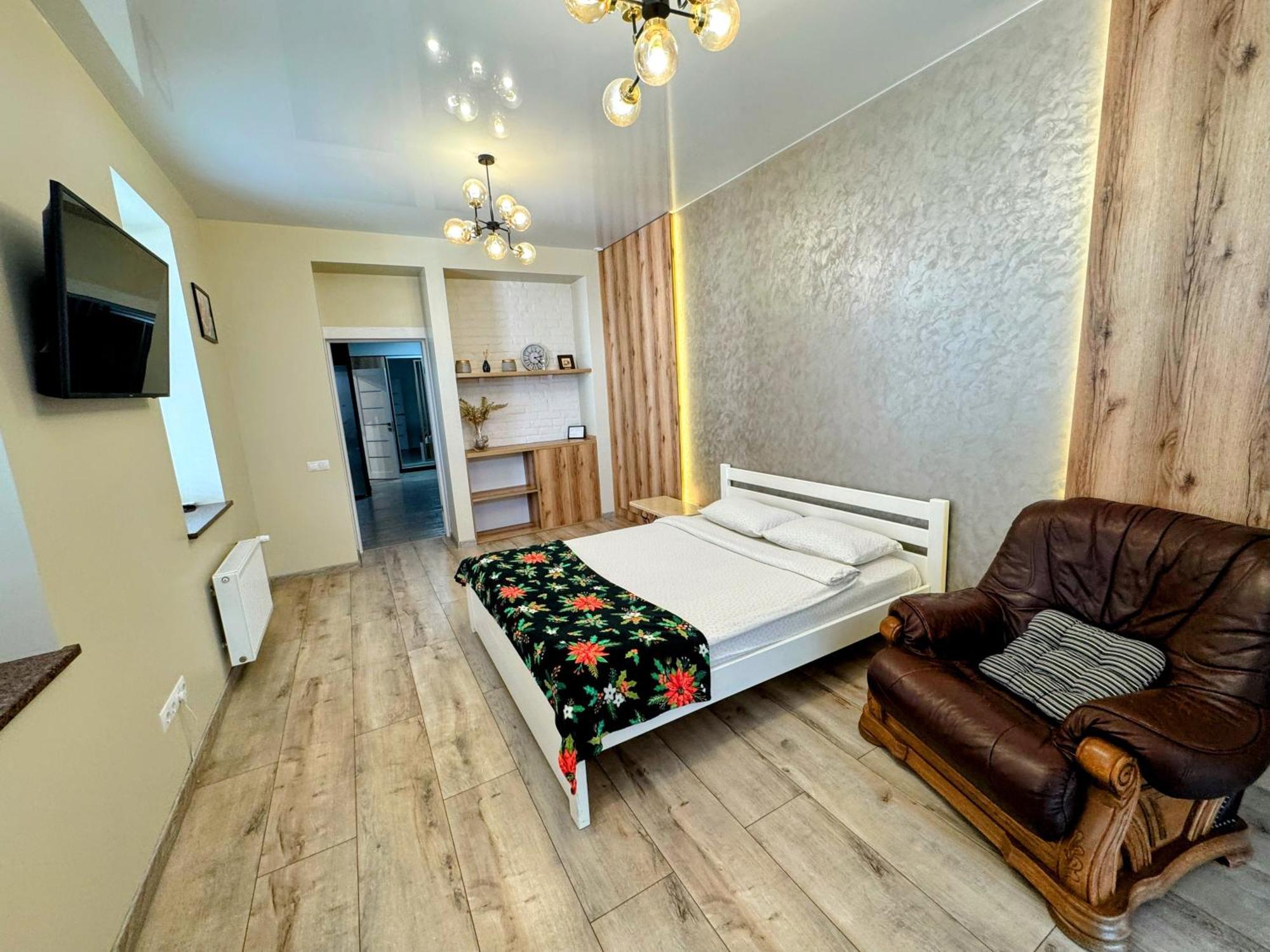 Lux Apartment & Центр,Жк Театральний Rivne Eksteriør billede