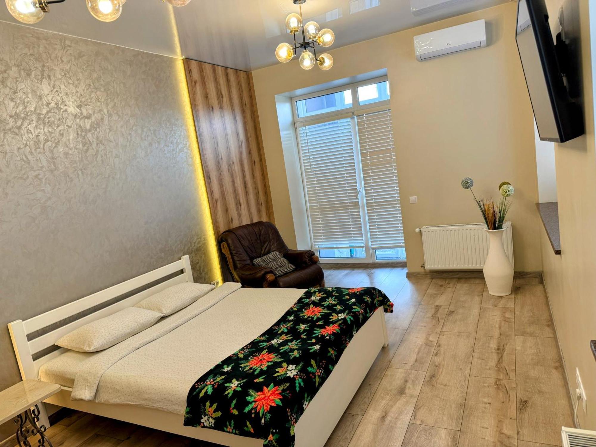 Lux Apartment & Центр,Жк Театральний Rivne Eksteriør billede